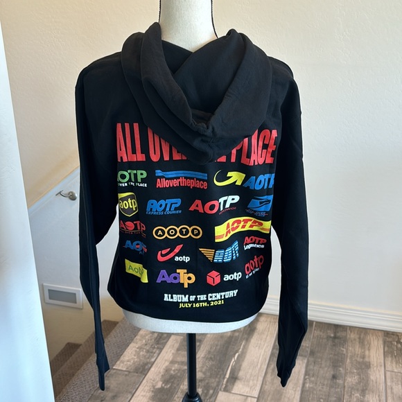 KSI “ALL OVER THE PLACE” SWEATSHIRT - Picture 3 of 5
